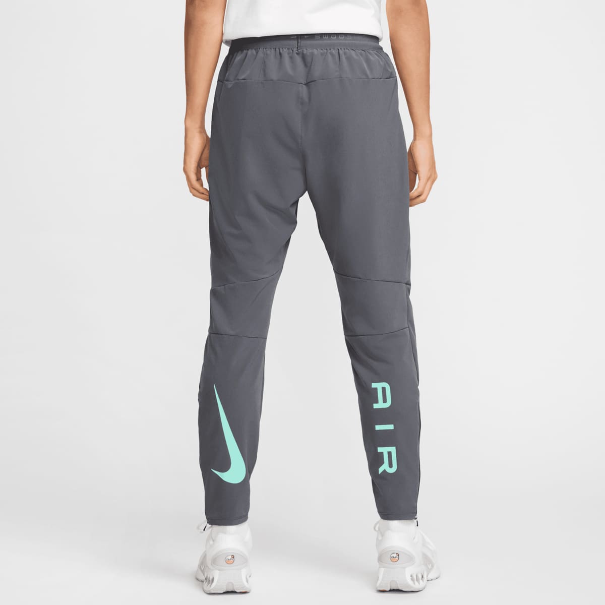 Nike Sportswear Swoosh Air Run Pants men Trainingsbroeken grijs Maat S Kleding