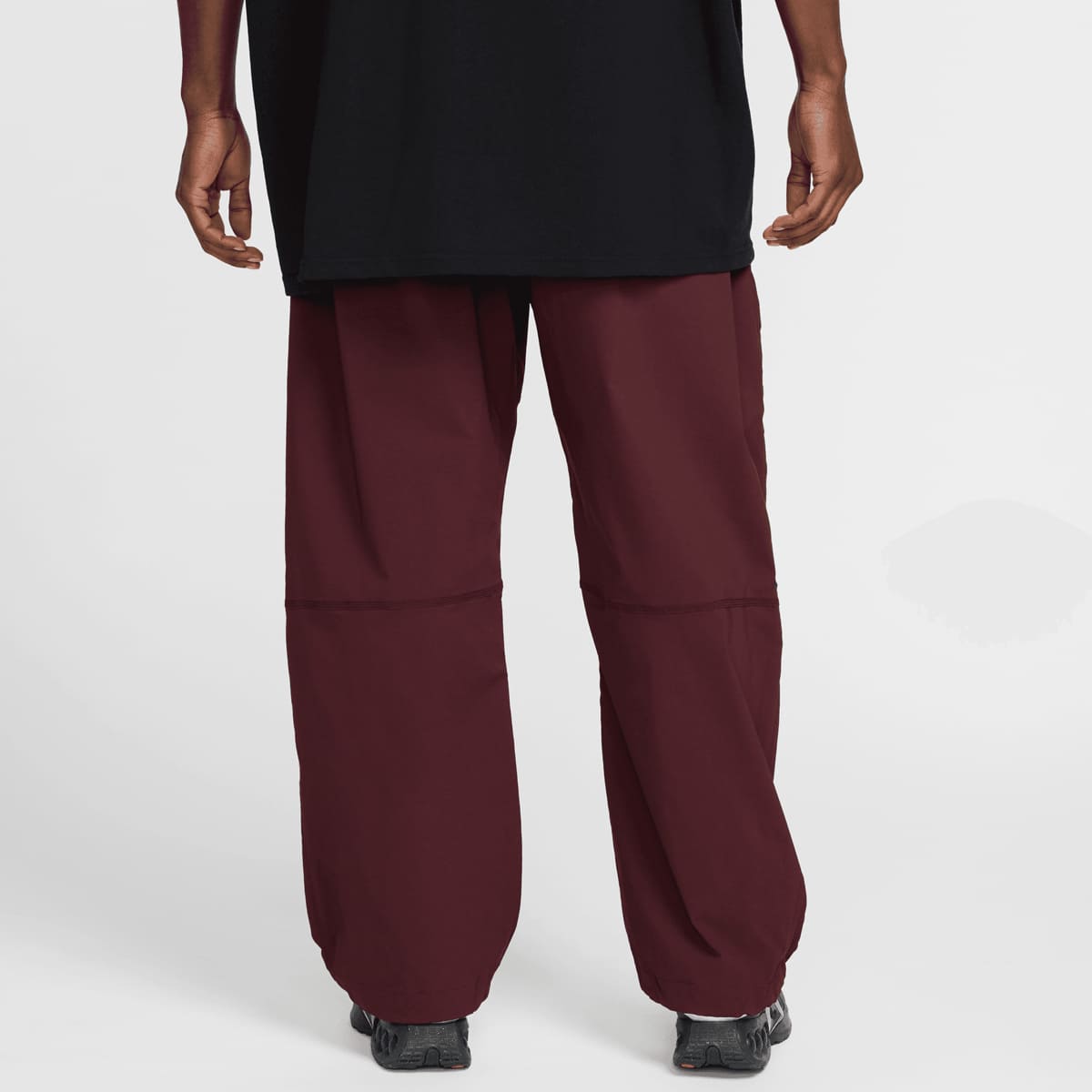 Nike Tech Woven Pants men Trainingsbroeken rood Maat S Kleding