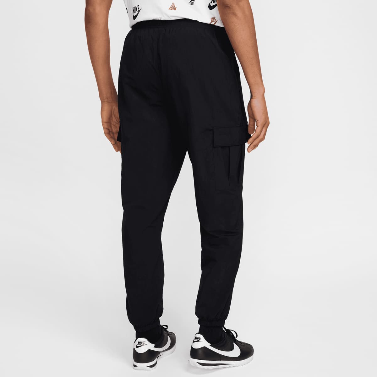 Nike Club Woven Cargo Pants men Cargobroeken zwart Maat S Kleding