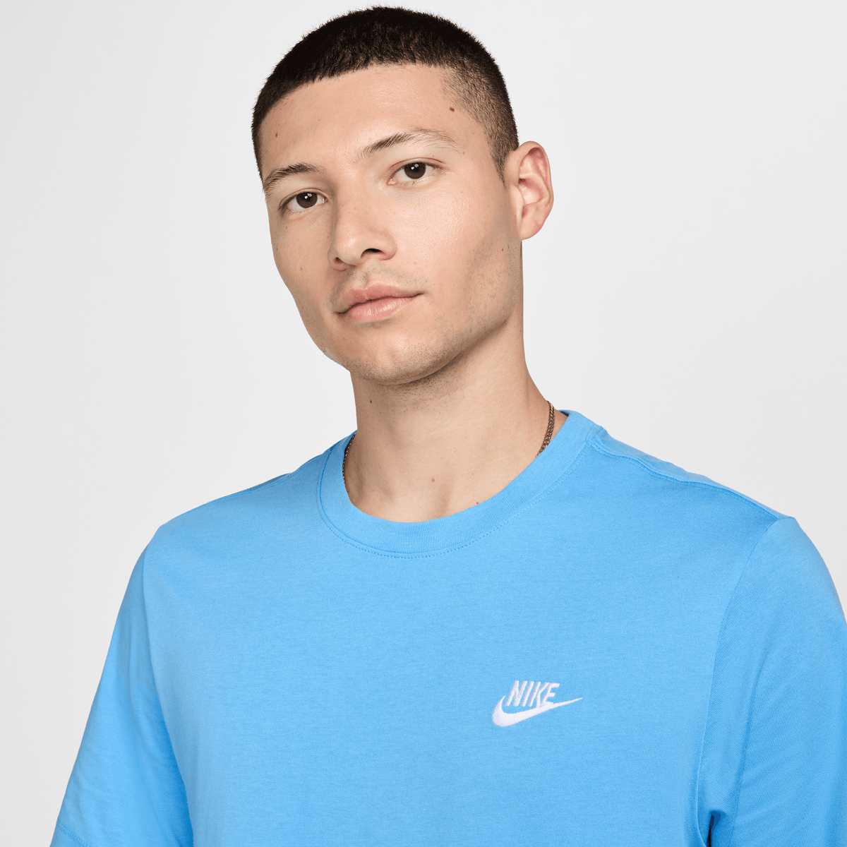 Nike Sportswear Club T-Shirt men T-Shirts & Polo's blauw Maat S Kleding