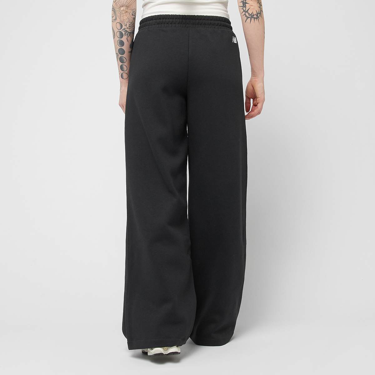 New Balance Wide Leg Jogger Trainingsbroeken in zwart formaten: XS