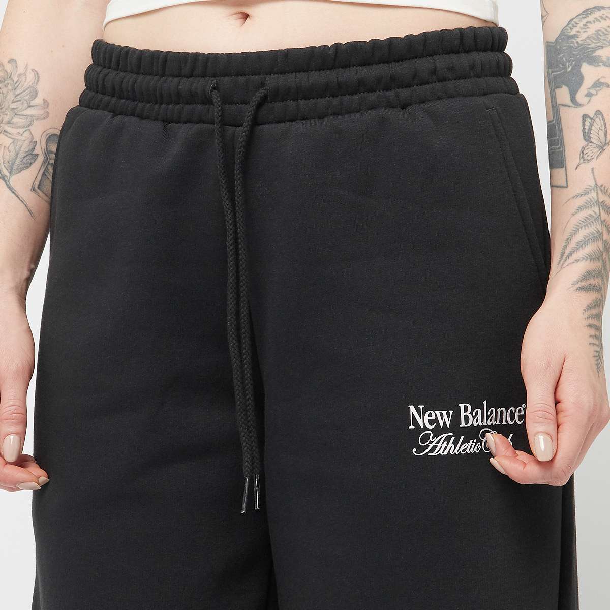 New Balance Wide Leg Jogger Trainingsbroeken in zwart formaten: XS