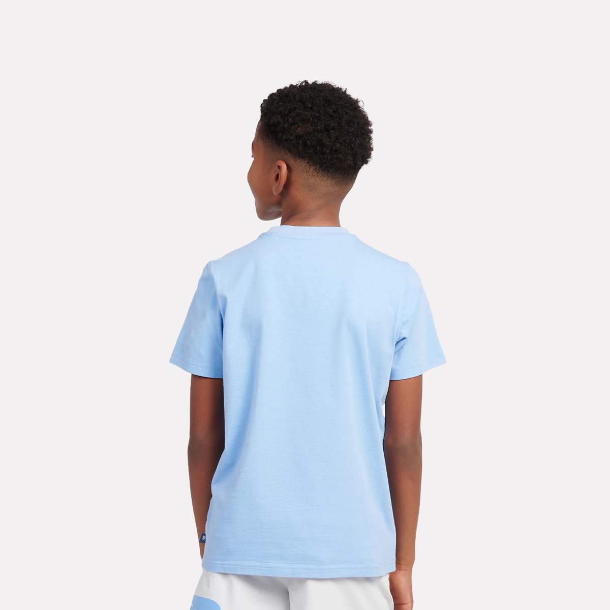 New Balance Linear Athletics Graphic Tee T-Shirts in blauw formaten: 134