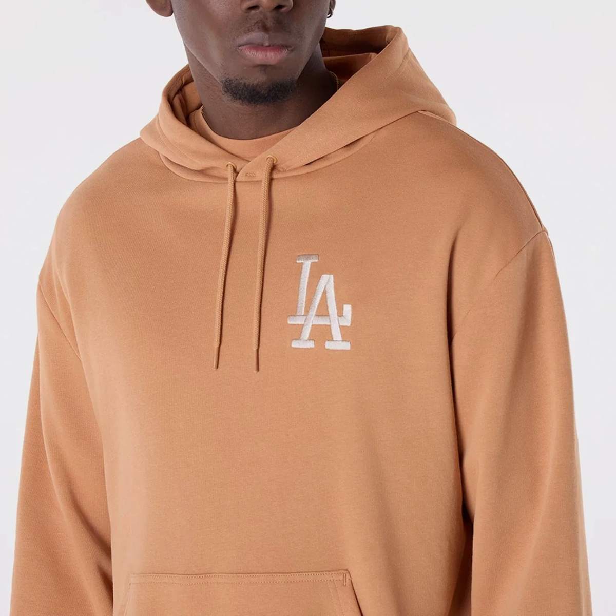 new era MLB League Essential Oversized Hoodie Los Angeles Dodgers men Hoodies & Sweaters beige Maat S Kleding