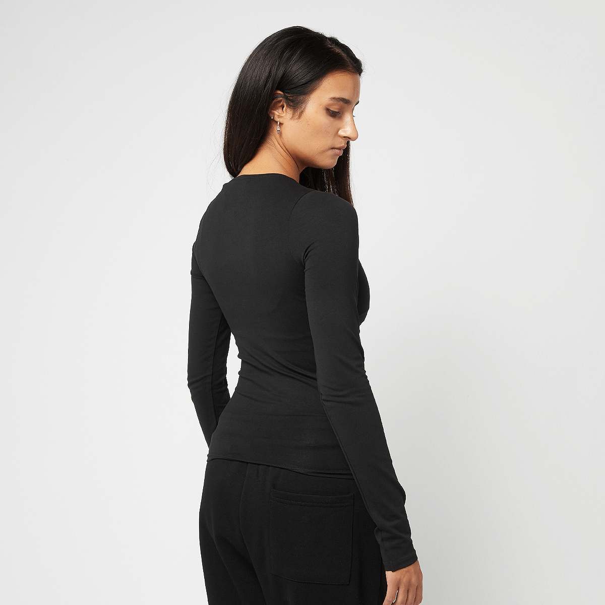 SNIPES Small Logo Essential Longsleeve women Longsleeves zwart Maat XS Kleding