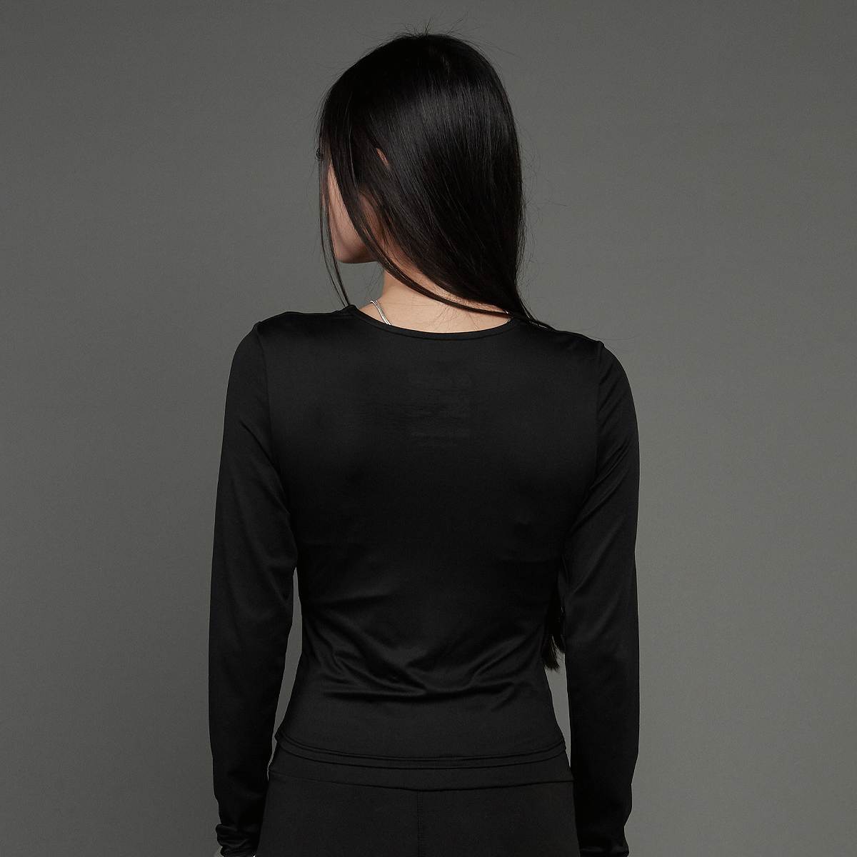 SNIPES S Cube Cut Out Longsleeve women Longsleeves zwart Maat XS Kleding
