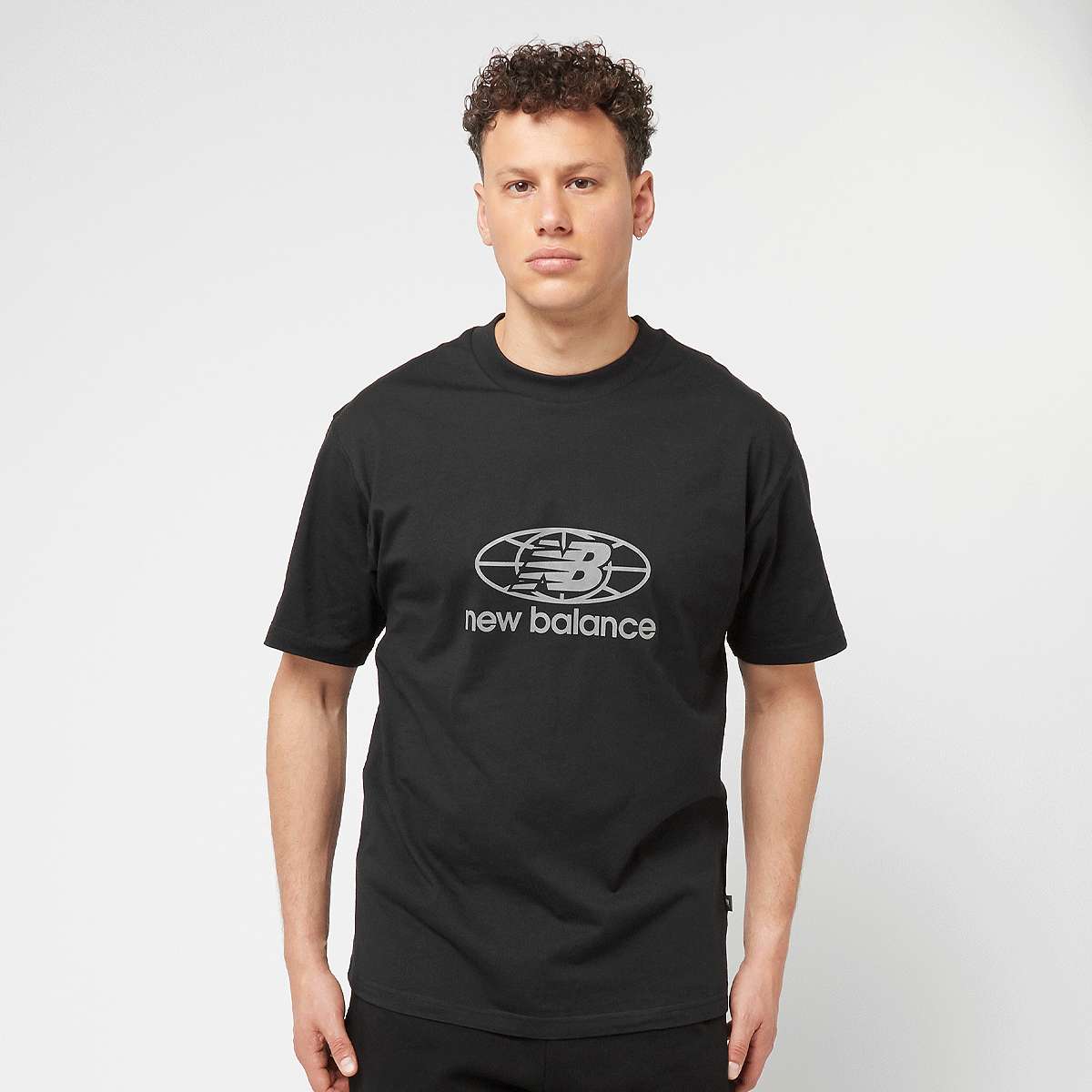 New Balance, Reflective Globe Graphic Tee, black