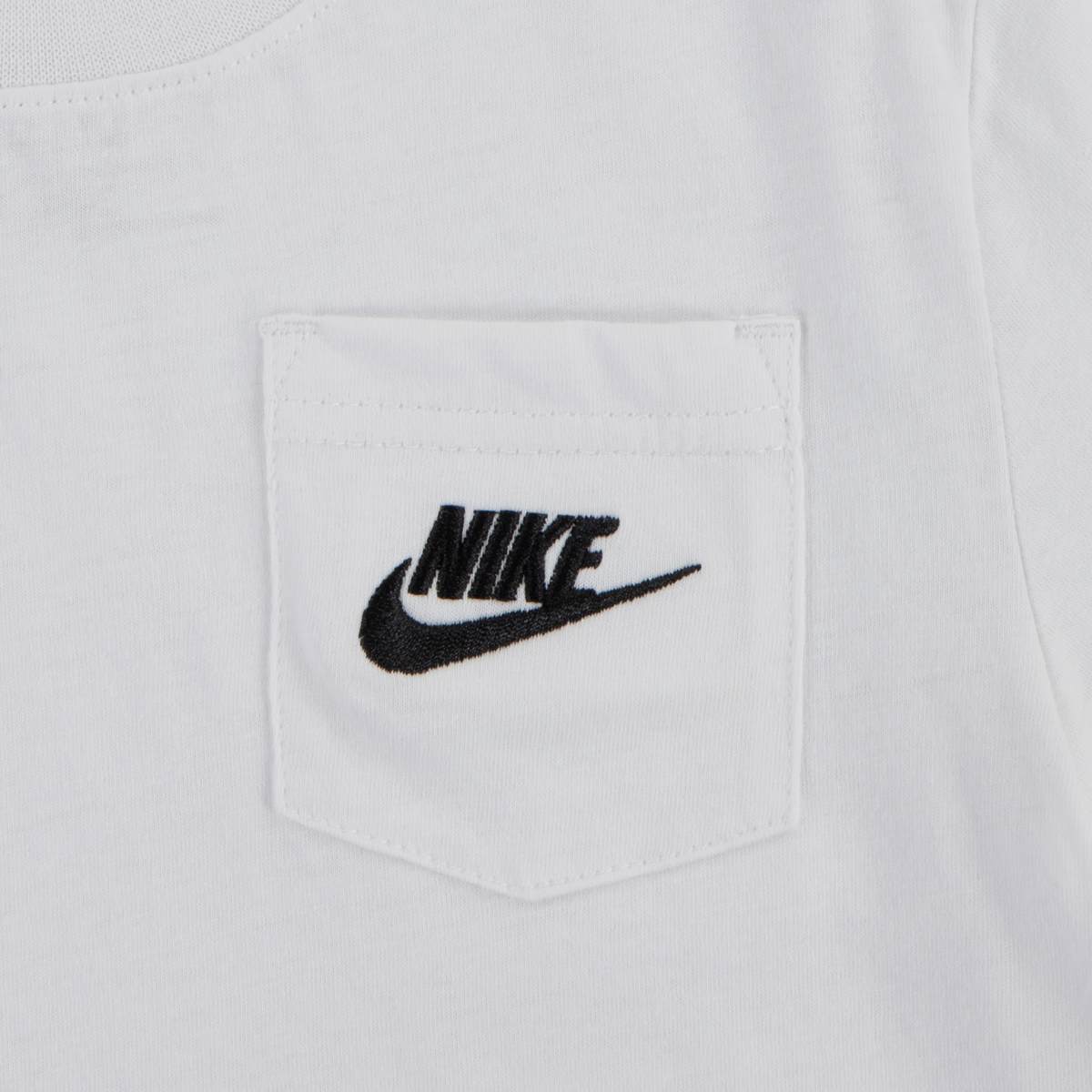 Nike Sportswear Pocket Tee French Terry Shorts Set Baby Rompers & Sets in beige formaten: 92 98
