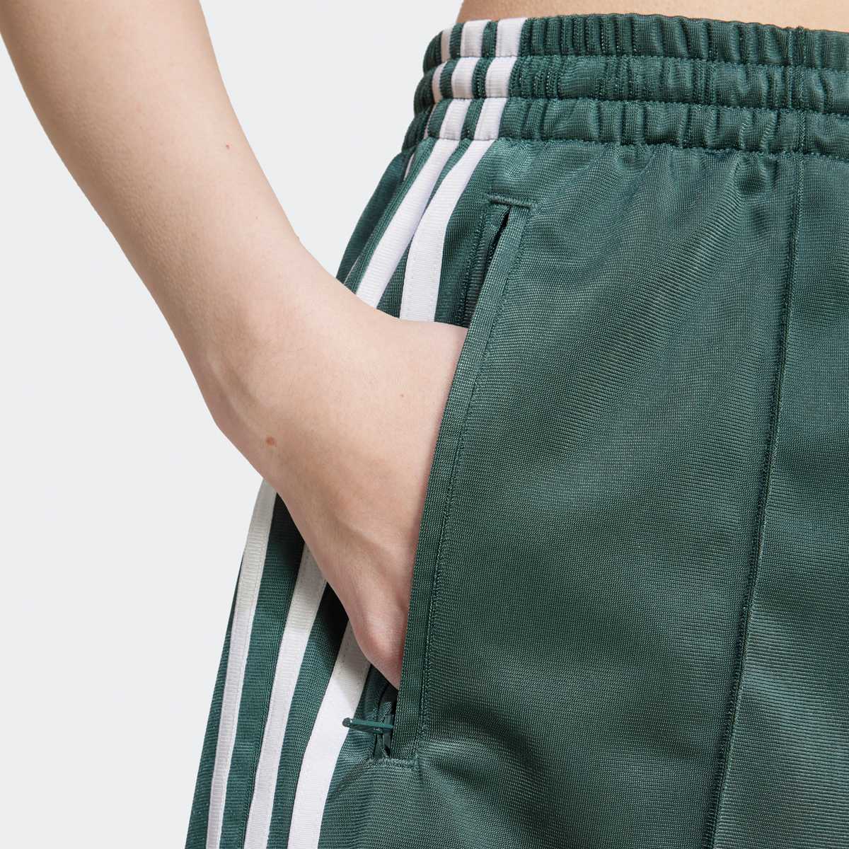 adidas Originals adicolor Firebird Short women Sportshorts groen Maat XS Kleding