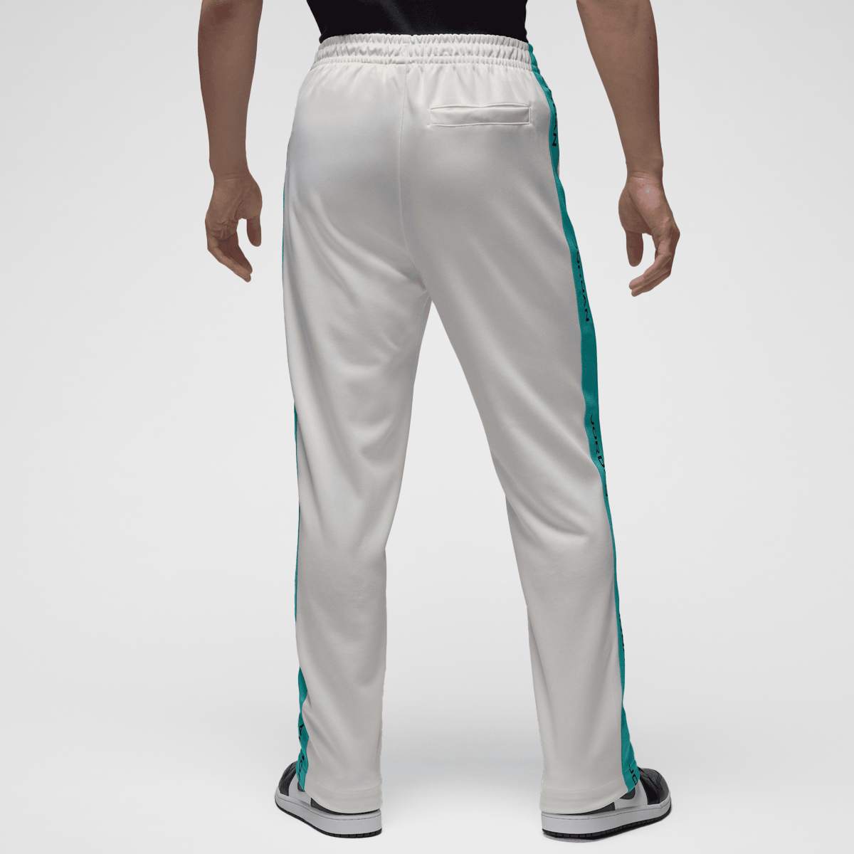 Jordan Essentials Track Pants men Trainingsbroeken beige Maat S Kleding