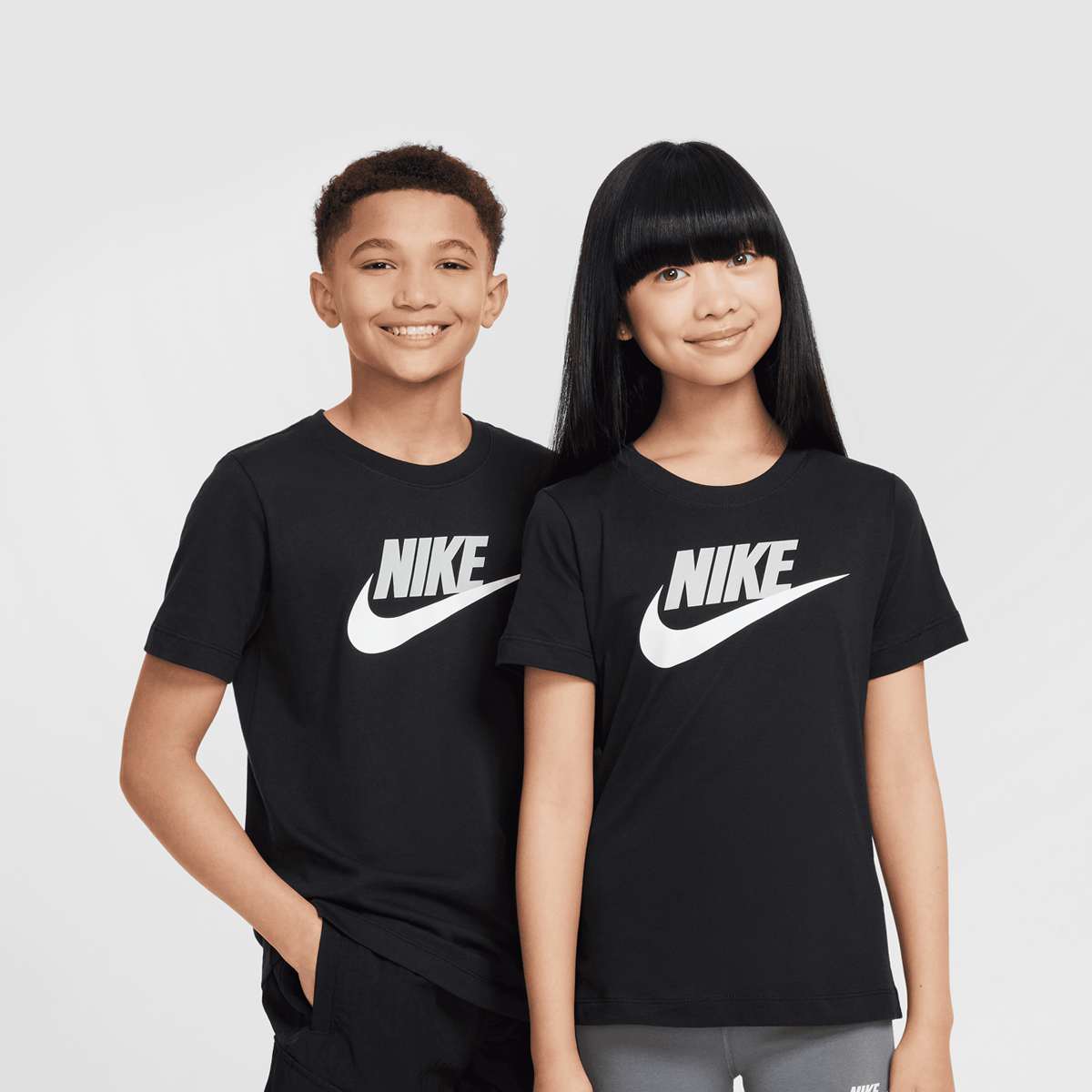 Nike Sportswear Tee Futura HBR unisex T-Shirts zwart Kleding