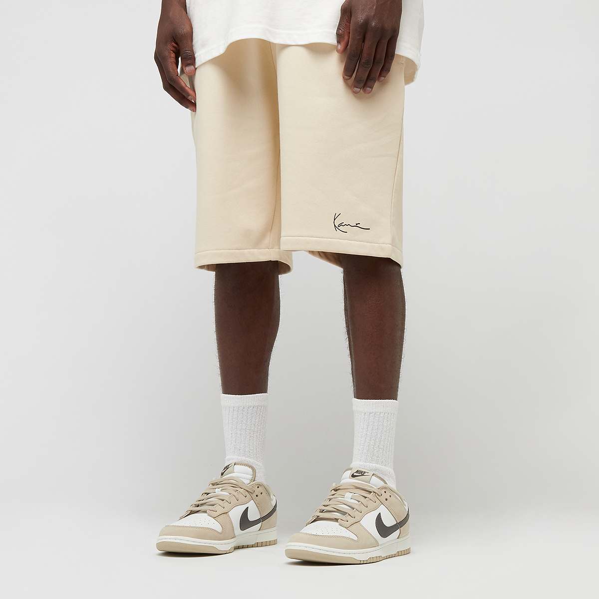 Karl Kani Signature Sweat Shorts men Sportshorts beige Maat XL Kleding