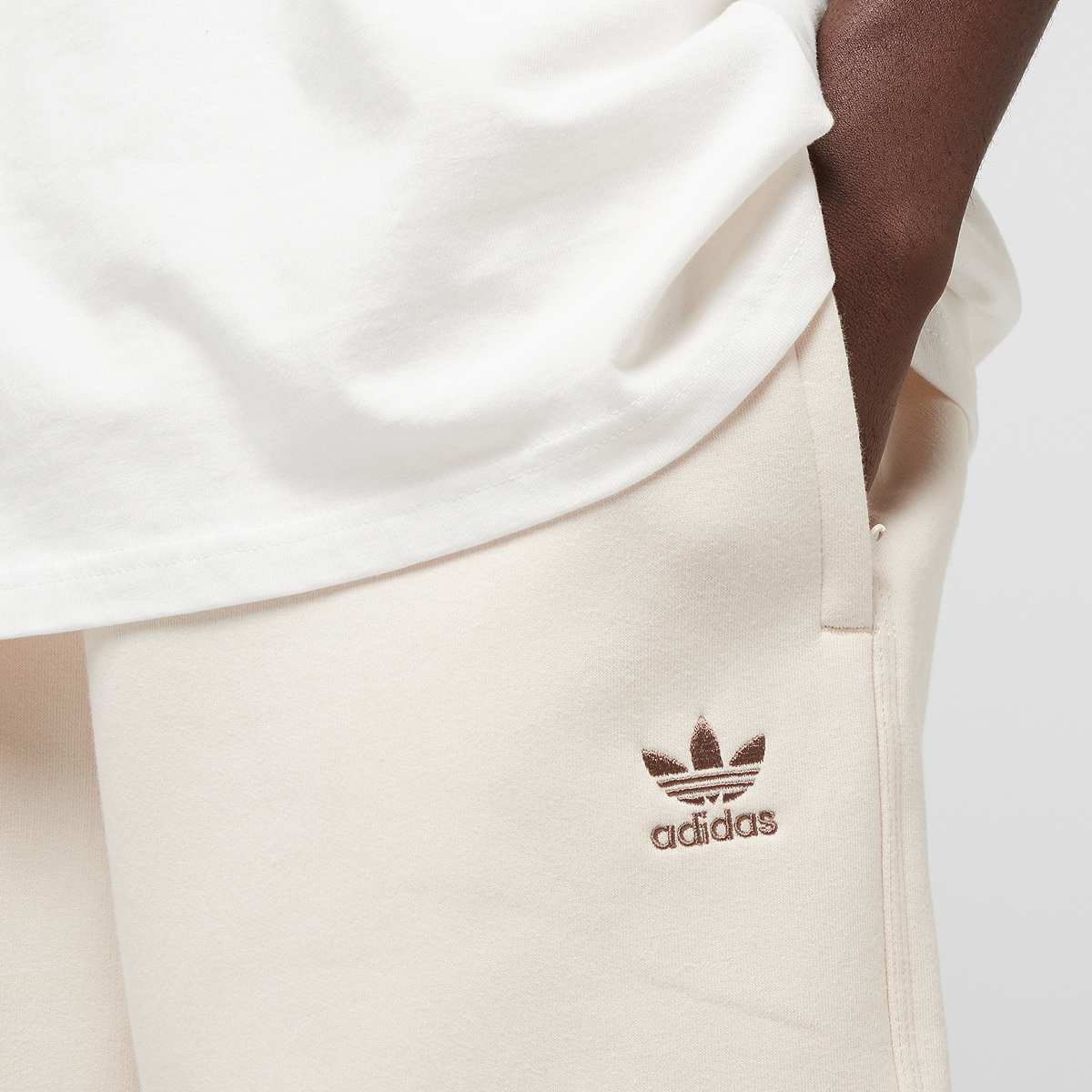 adidas Originals Essentials Shorts men Sportshorts beige Maat M Kleding