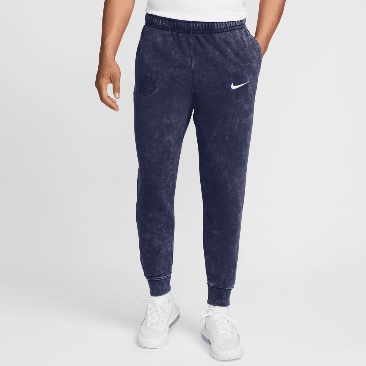 Nike PSG Sportswear Club Football Jogger men Trainingsbroeken blauw Maat XL Kleding
