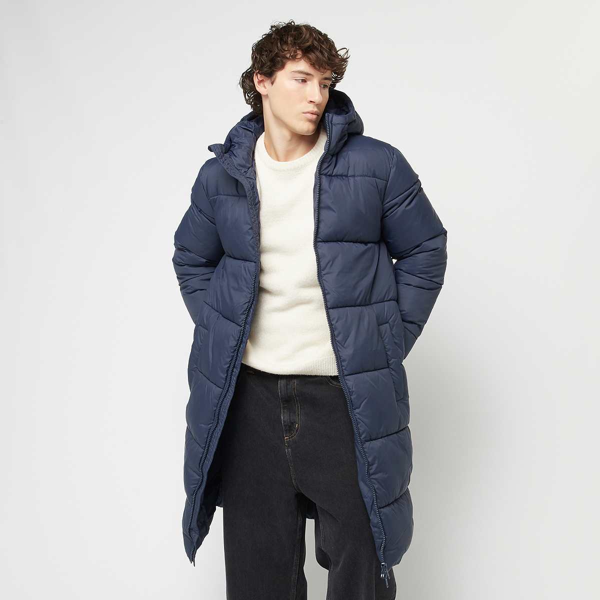 Urban Classics Long Puffer Coat Puffer jackets in blauw formaten: L