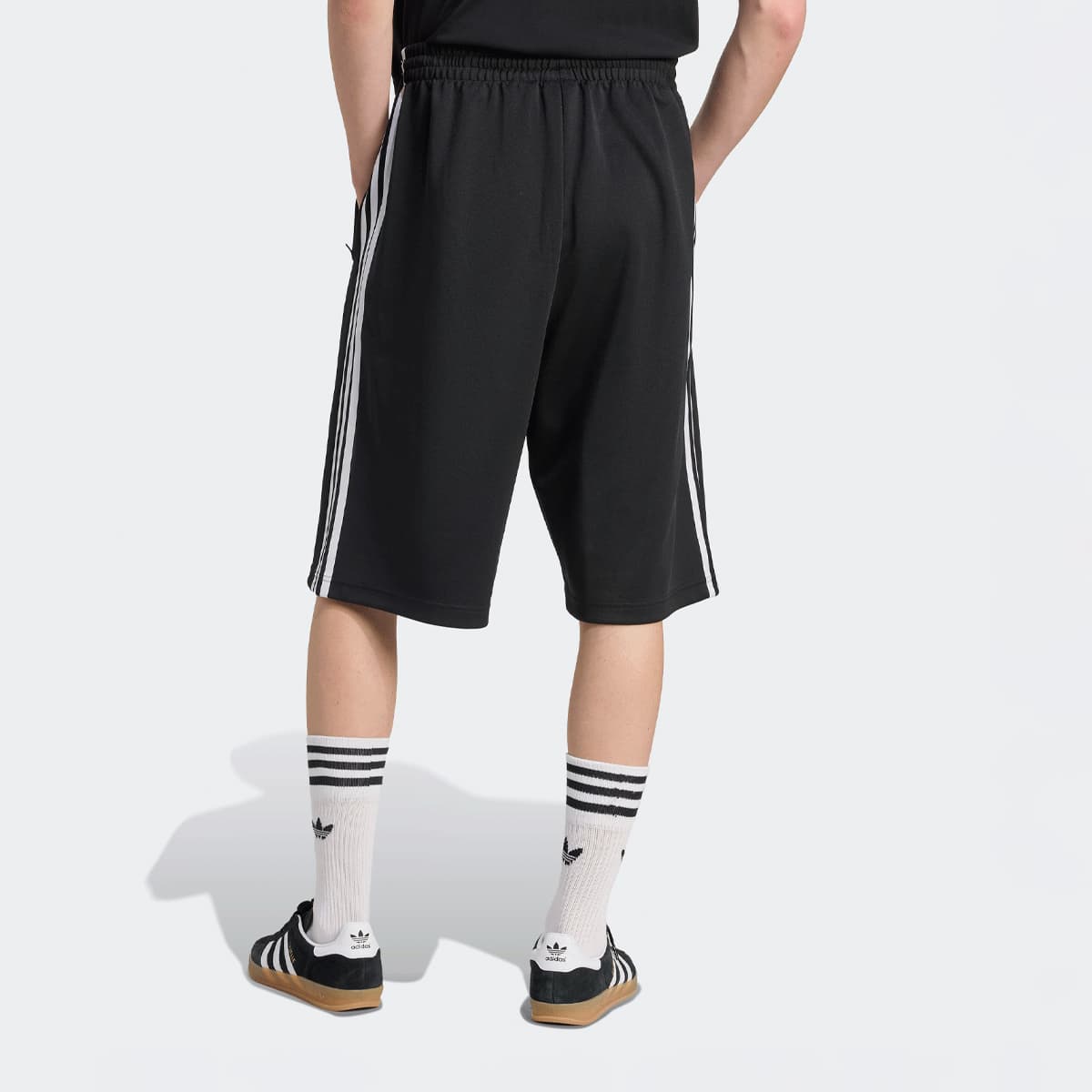 adidas Originals Oversized 3-Streifen Short men Sportshorts zwart Maat L Kleding