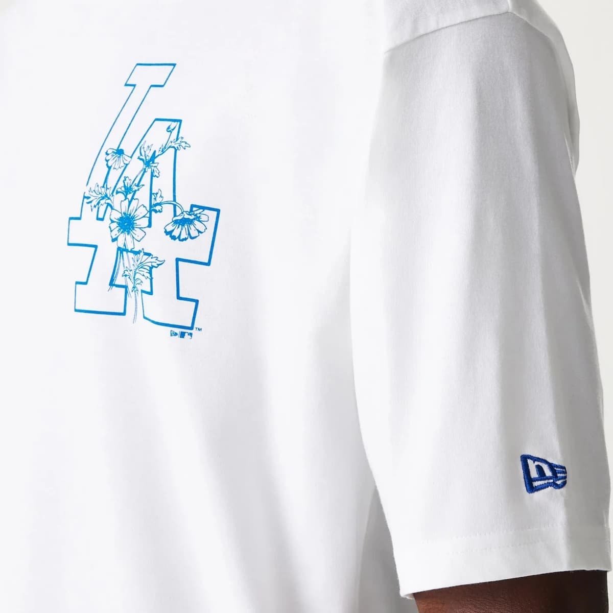new era MLB Los Angeles Dodgers Floral Graphic Oversized Tee T-Shirts & Polo's in wit formaten: S