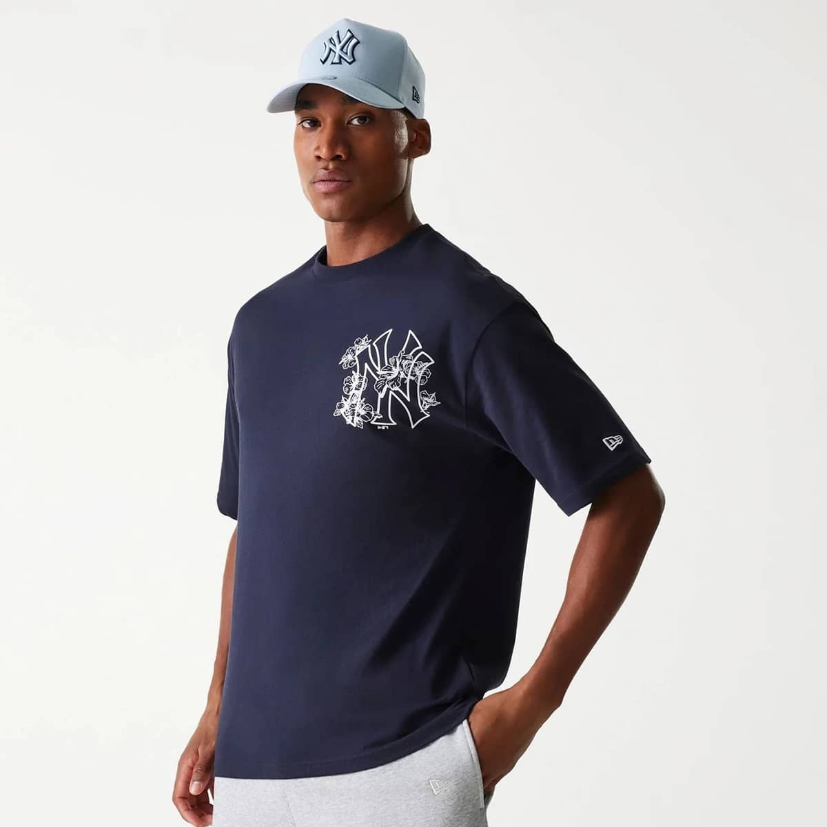 New era MLB New York Yankees Floral Graphic Oversized Tee T-Shirts & Polo's in blauw formaten: XL
