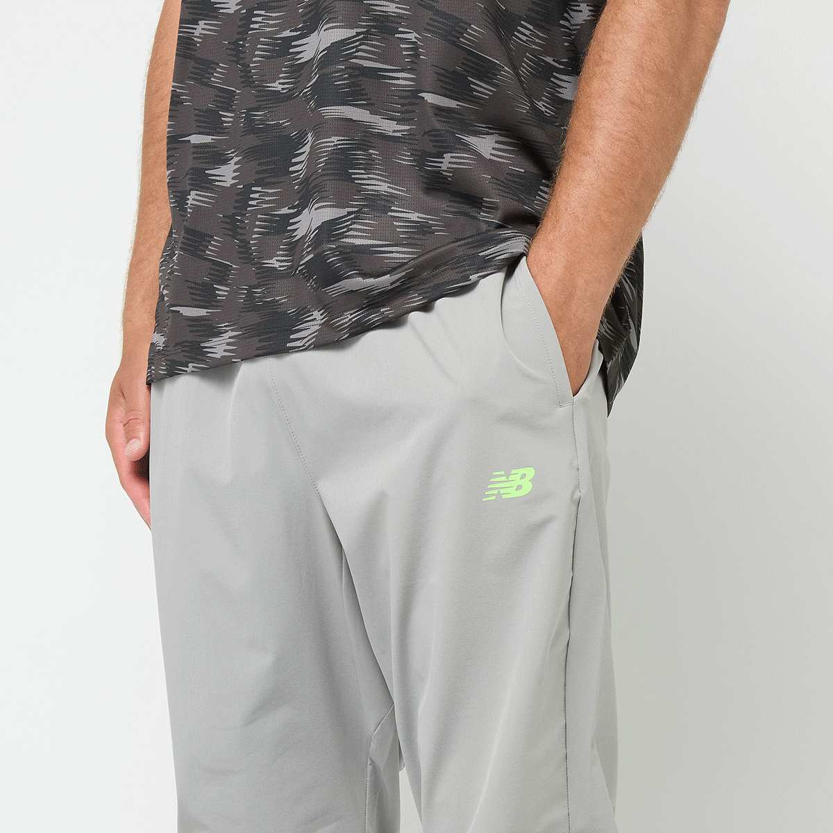New Balance Tenacity Stretch Woven Pant men Trainingsbroeken grijs Maat S Kleding