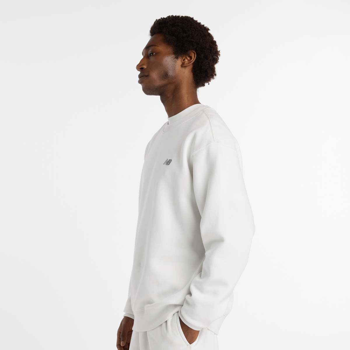 New Balance Linear Graphic Fleece Crew grey men Hoodies & Sweaters grijs Maat S Kleding