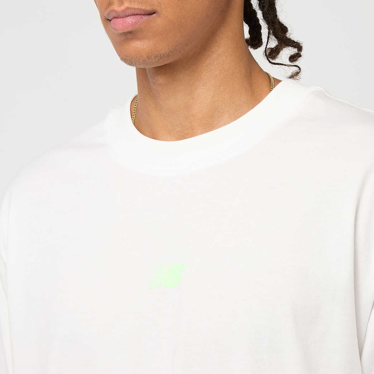 New Balance Back Print Graphic Tee men T-Shirts & Polo's wit Maat S Kleding