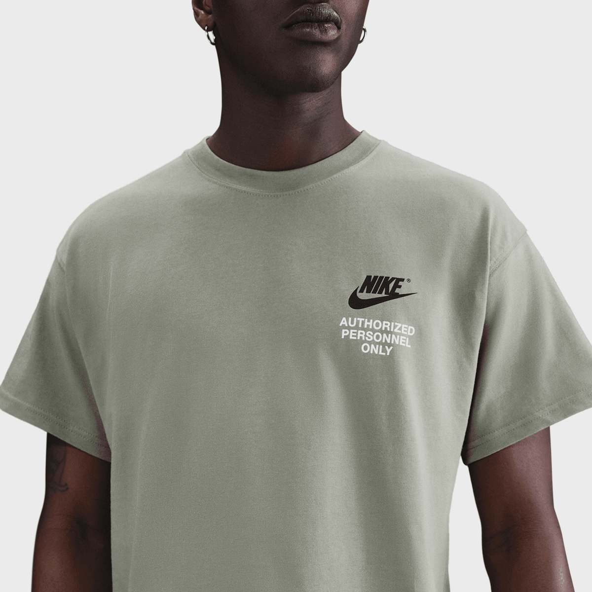 Nike Sportswear Athletic Short Sleeve Tee men T-Shirts & Polo's groen Maat S Kleding