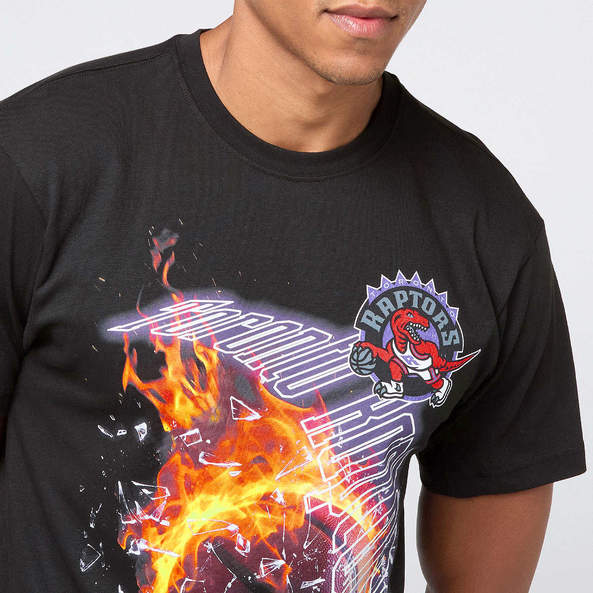 Mitchell & Ness NBA Toronto Raptors HWC Blaze Graphic Tee Men T-Shirts Polo's zwart Maat M Kleding