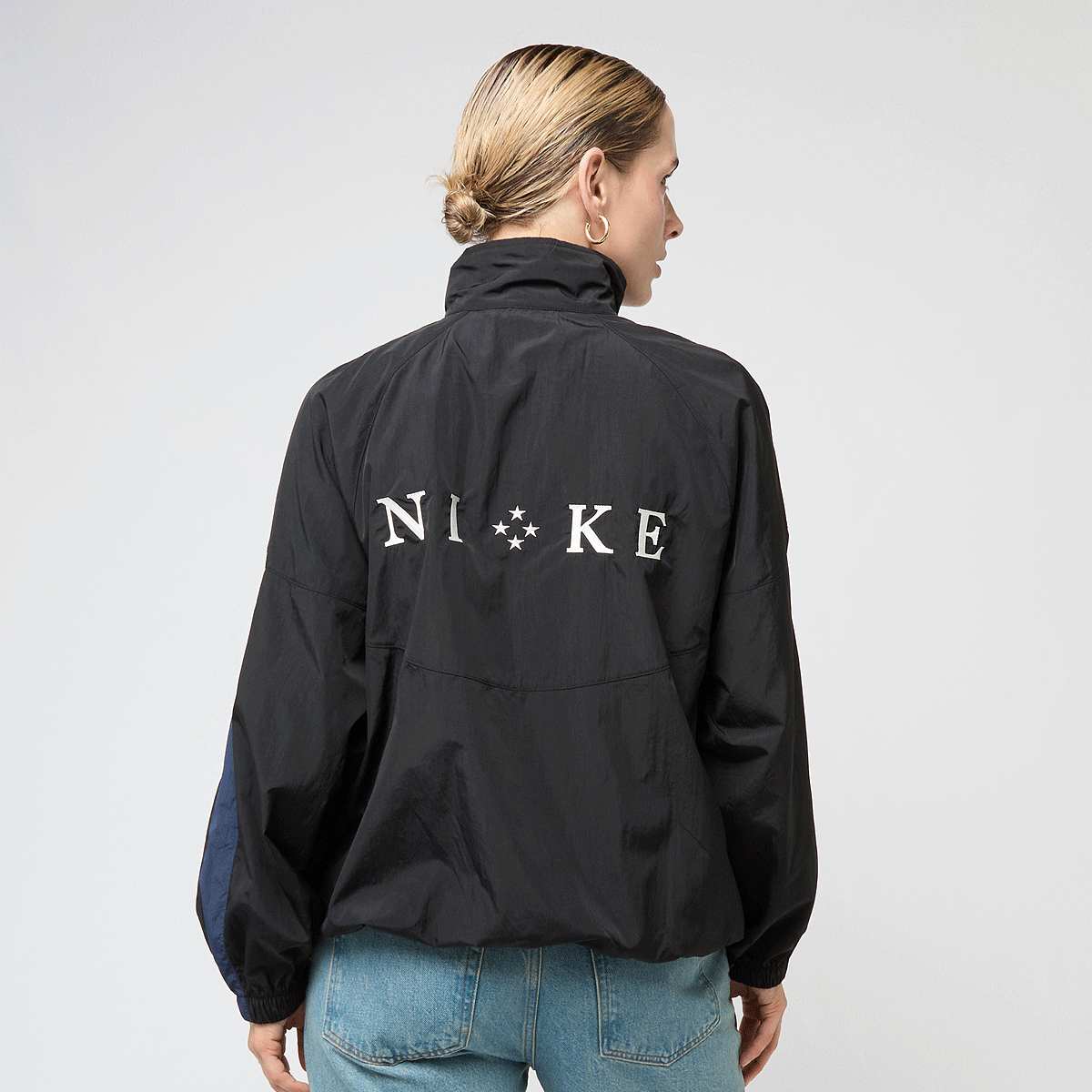 Nike Sportswear Oversized Windrunner Jacket Women Trainingspakken zwart Maat XS Kleding