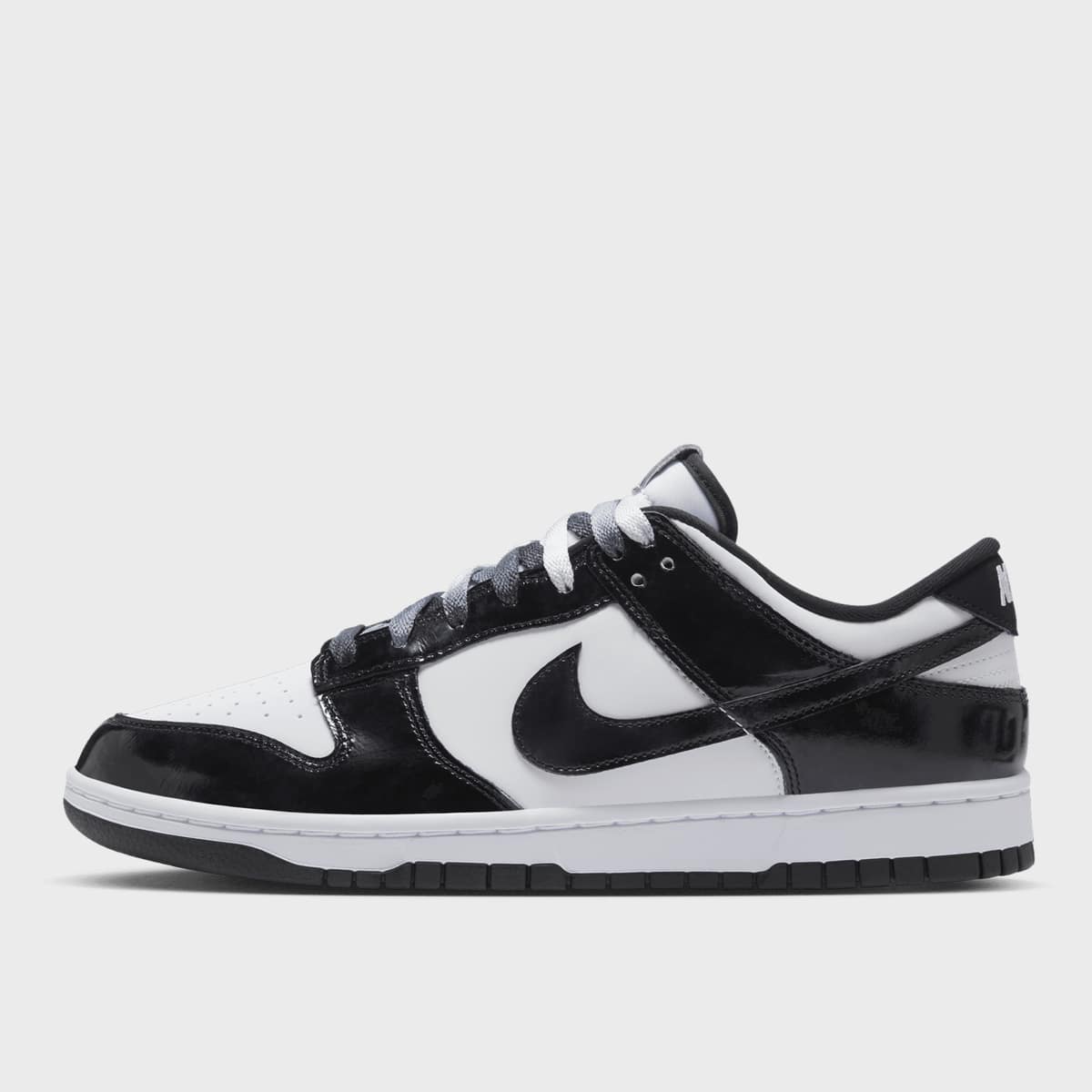 Nike, Dunk Low Retro SE, white