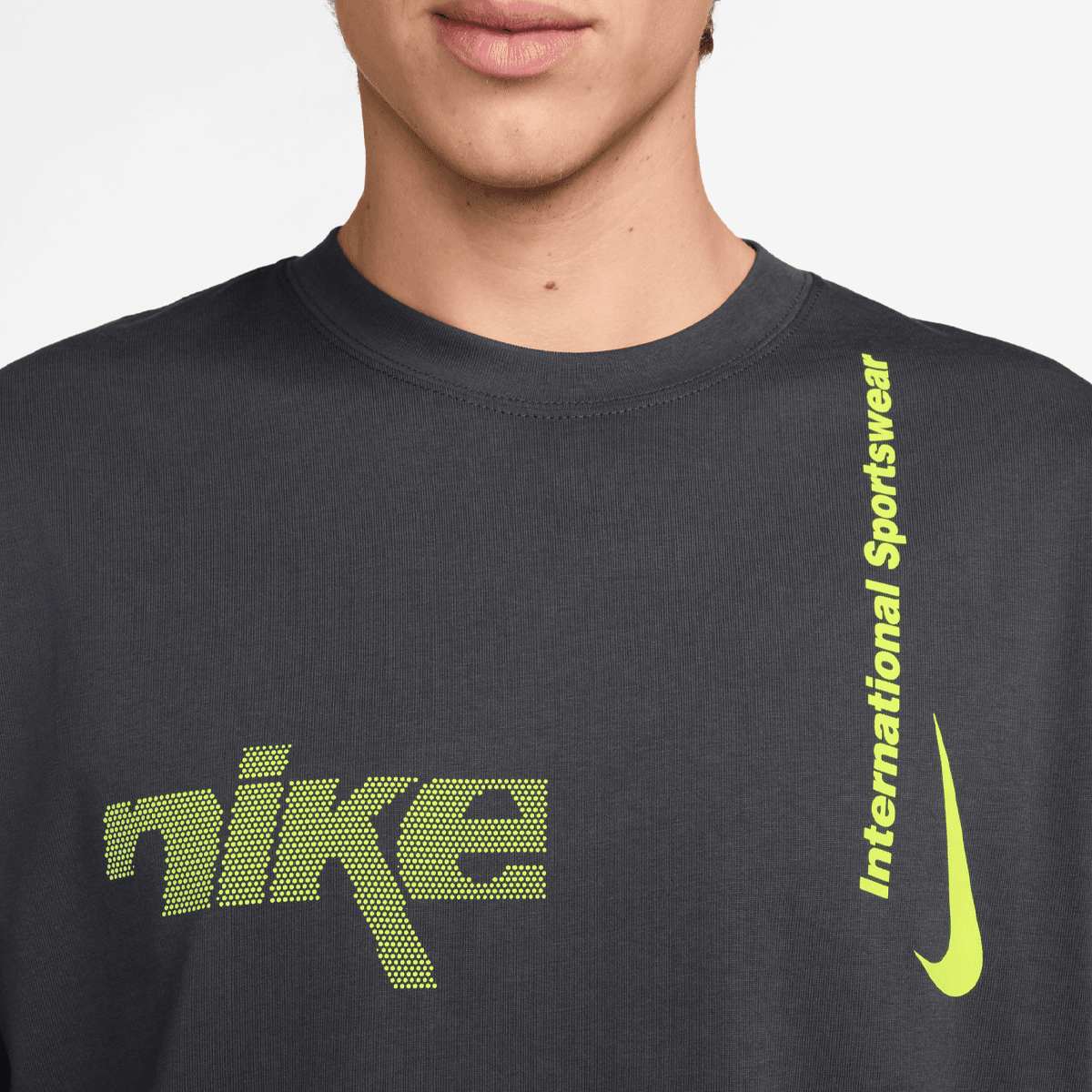 Nike Sportswear Tee M90 Swoosh Sport men T-Shirts & Polo's grijs Maat S Kleding