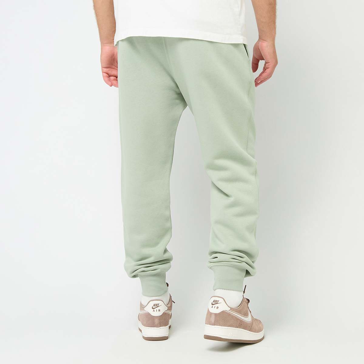 Nike M NK CLUB BB JOGGER jade horizon jade horizon white men Trainingsbroeken groen Maat S Kleding