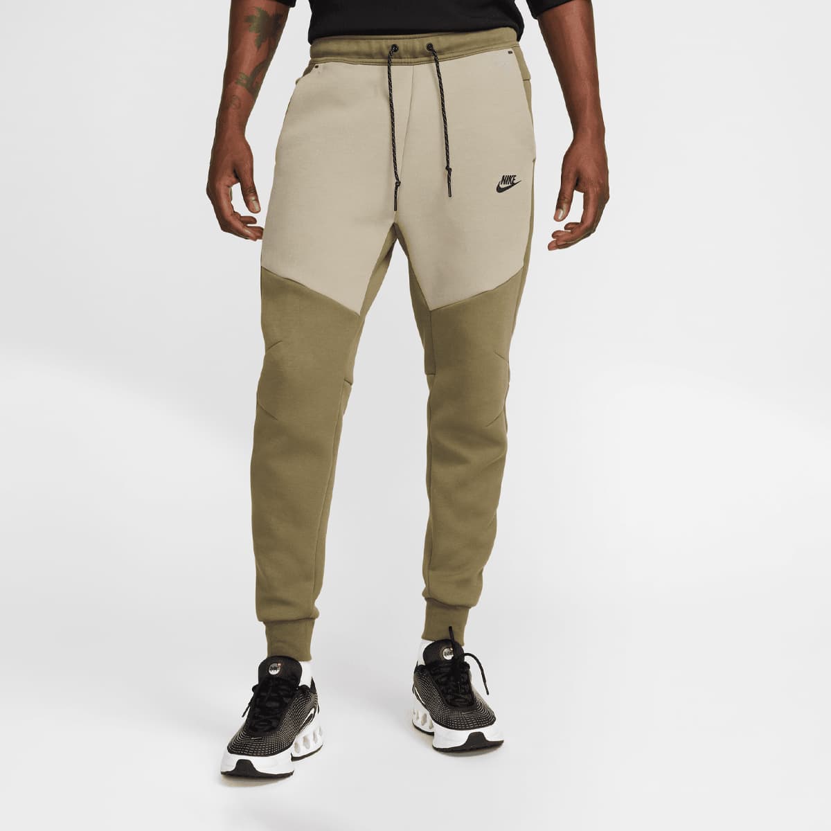 Unselected, Nike, Tech Fleece Jogger, green