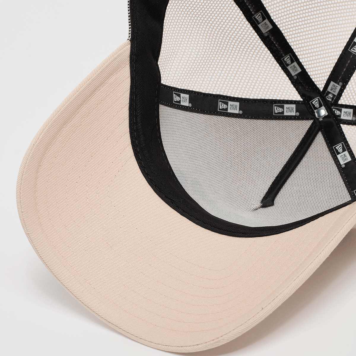 new era Female A-Frame Trucker City unisex Caps lichtroze Maat ONE SIZE Accessoires