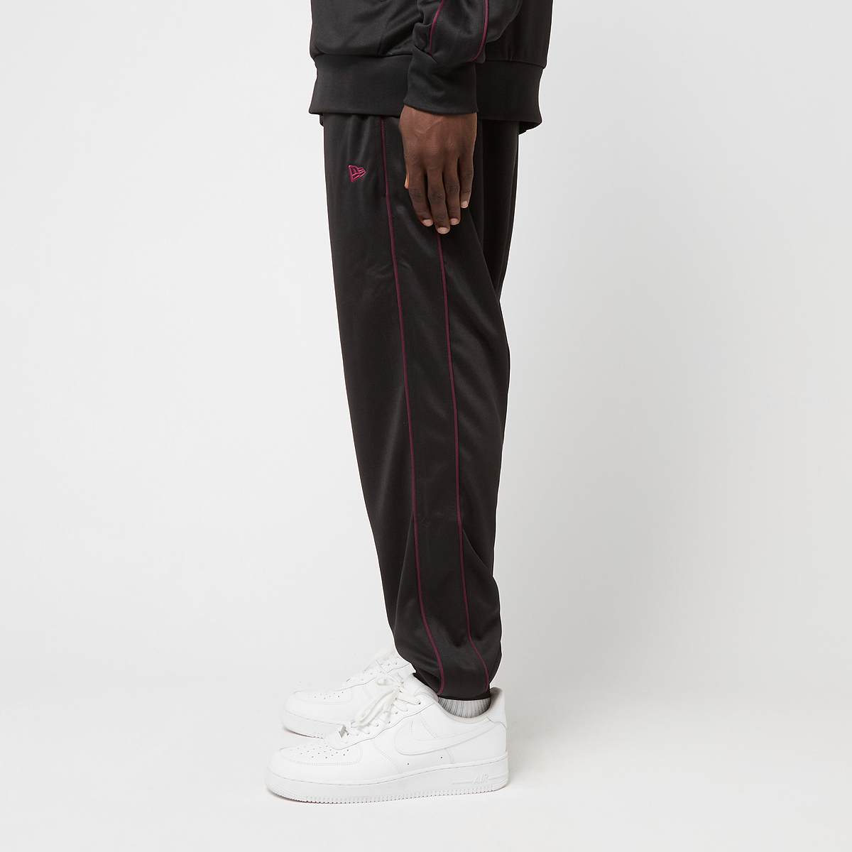new era MLB TRACK PANT NEW YORK YANKEES BLK men Trainingsbroeken zwart Maat S Kleding