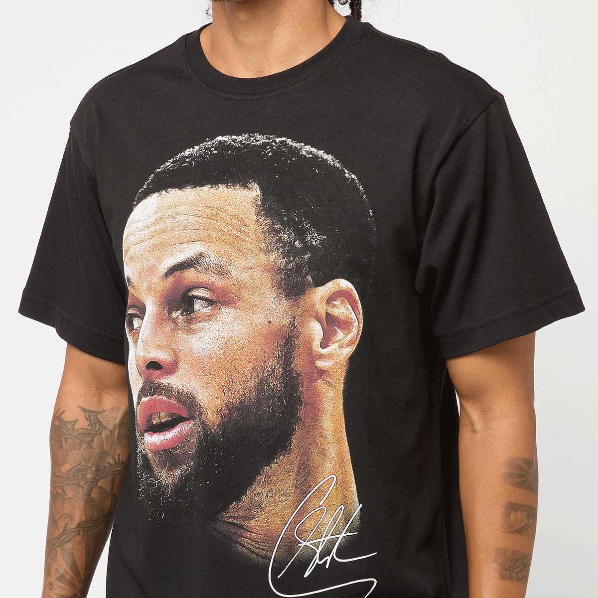 Mitchell & Ness NBPA Real Big Face Tee Stephan Curry black men T-Shirts Polo's zwart Maat S Kleding