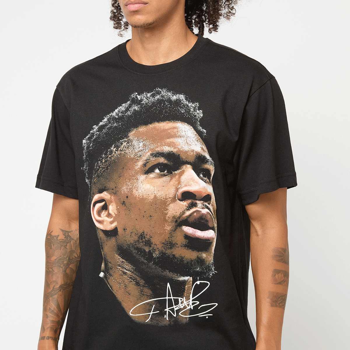 Mitchell & Ness NBPA Real Big Face Tee Giannis Antetokounmpo black men T-Shirts Polo's zwart Maat L Kleding