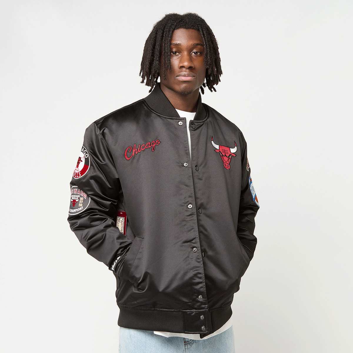 Black Out Satin Jacket Chicago Bulls