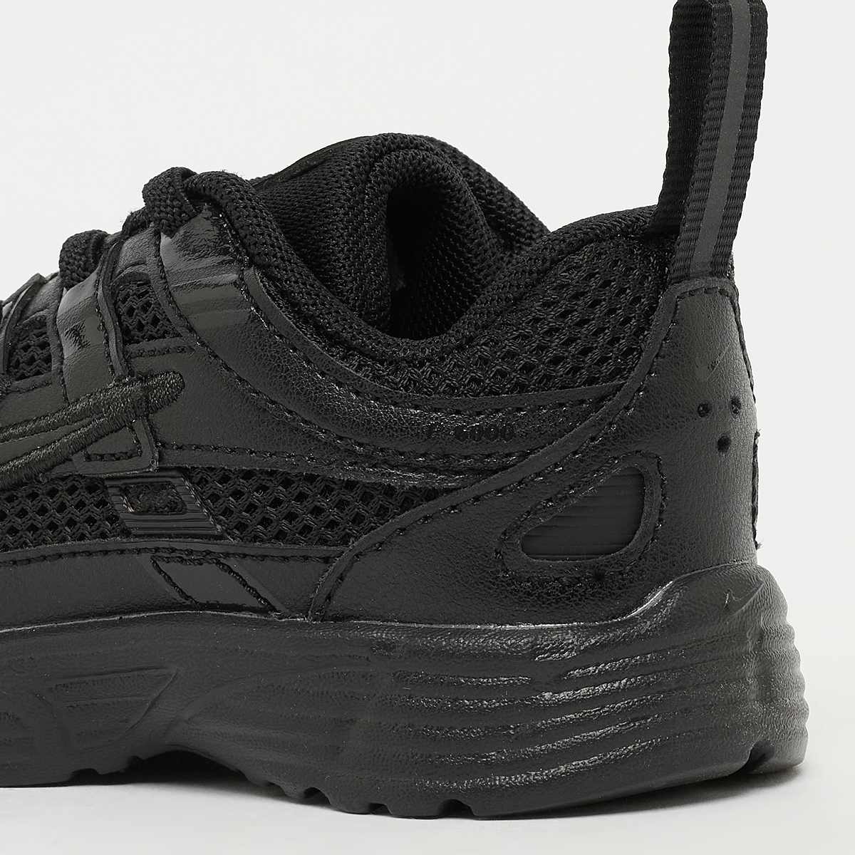 Nike P-6000 Niños Pequeños light bone/summit white/college grey — foto 7