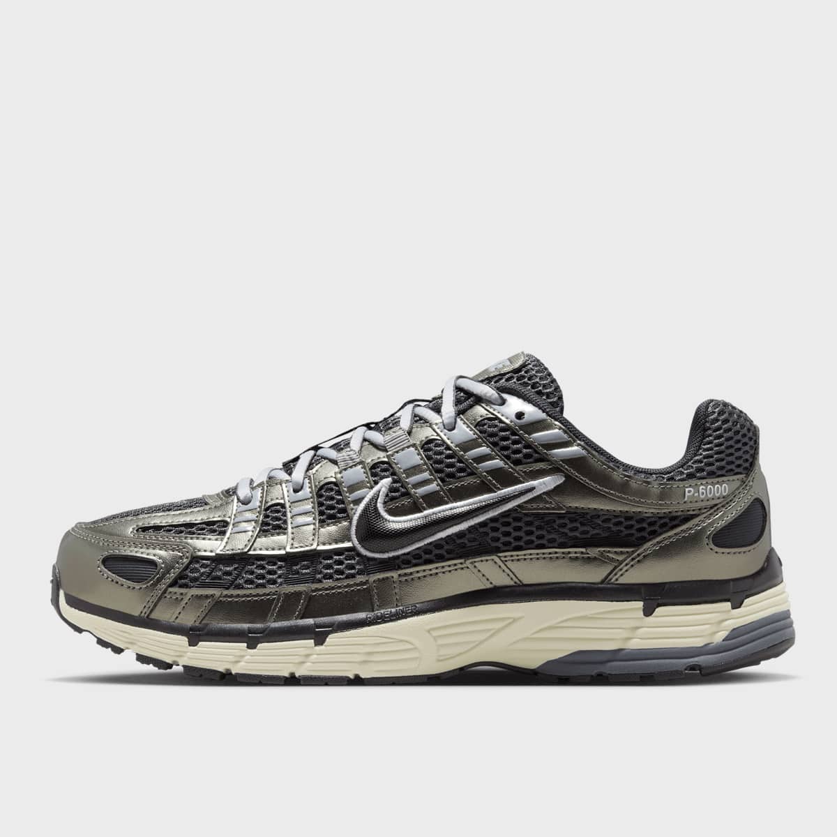 Nike P-6000 SE, vue de côté