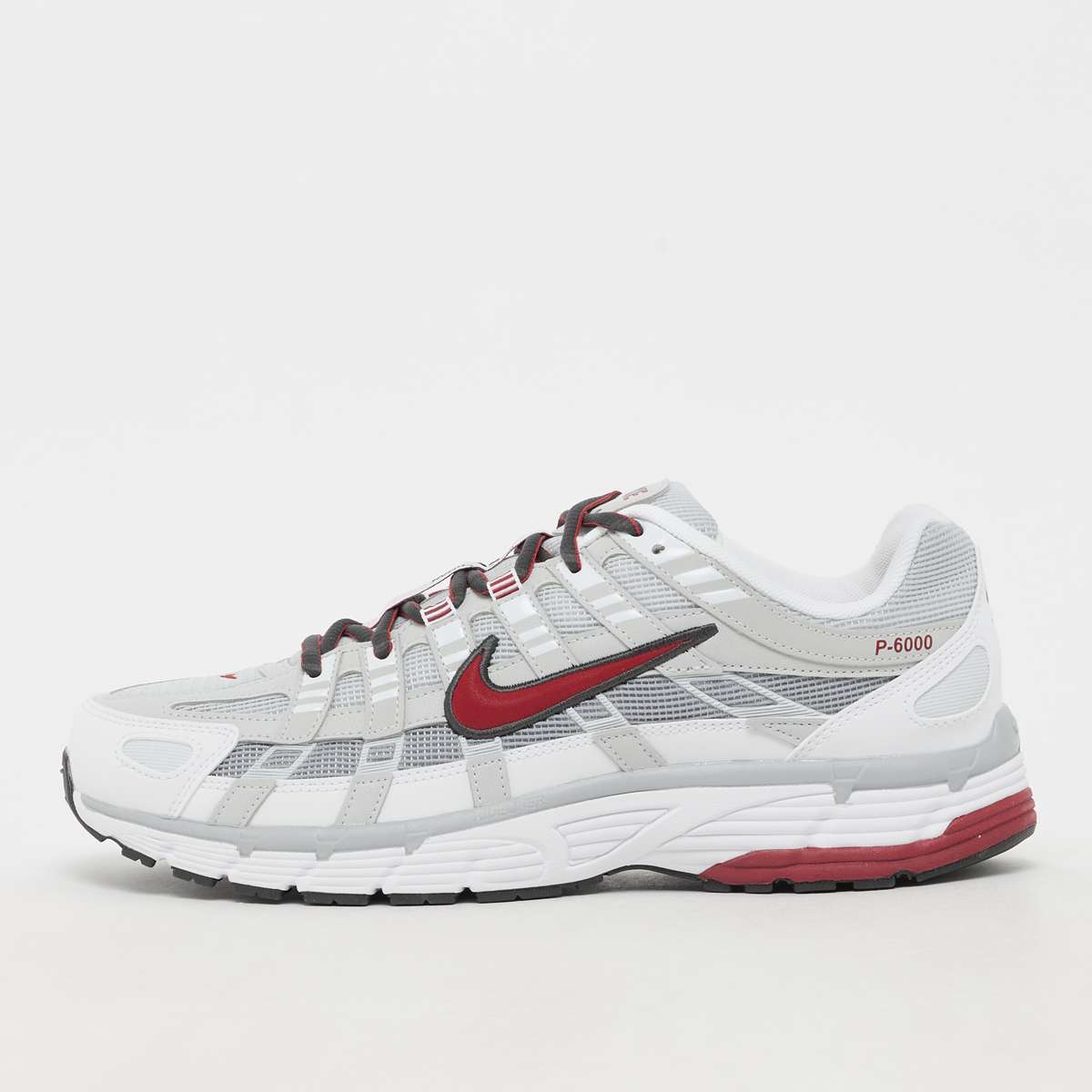 Nike P-6000, vue de côté