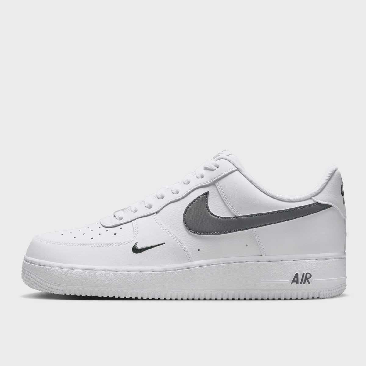 Nike Air Force 1 '07, vue de côté
