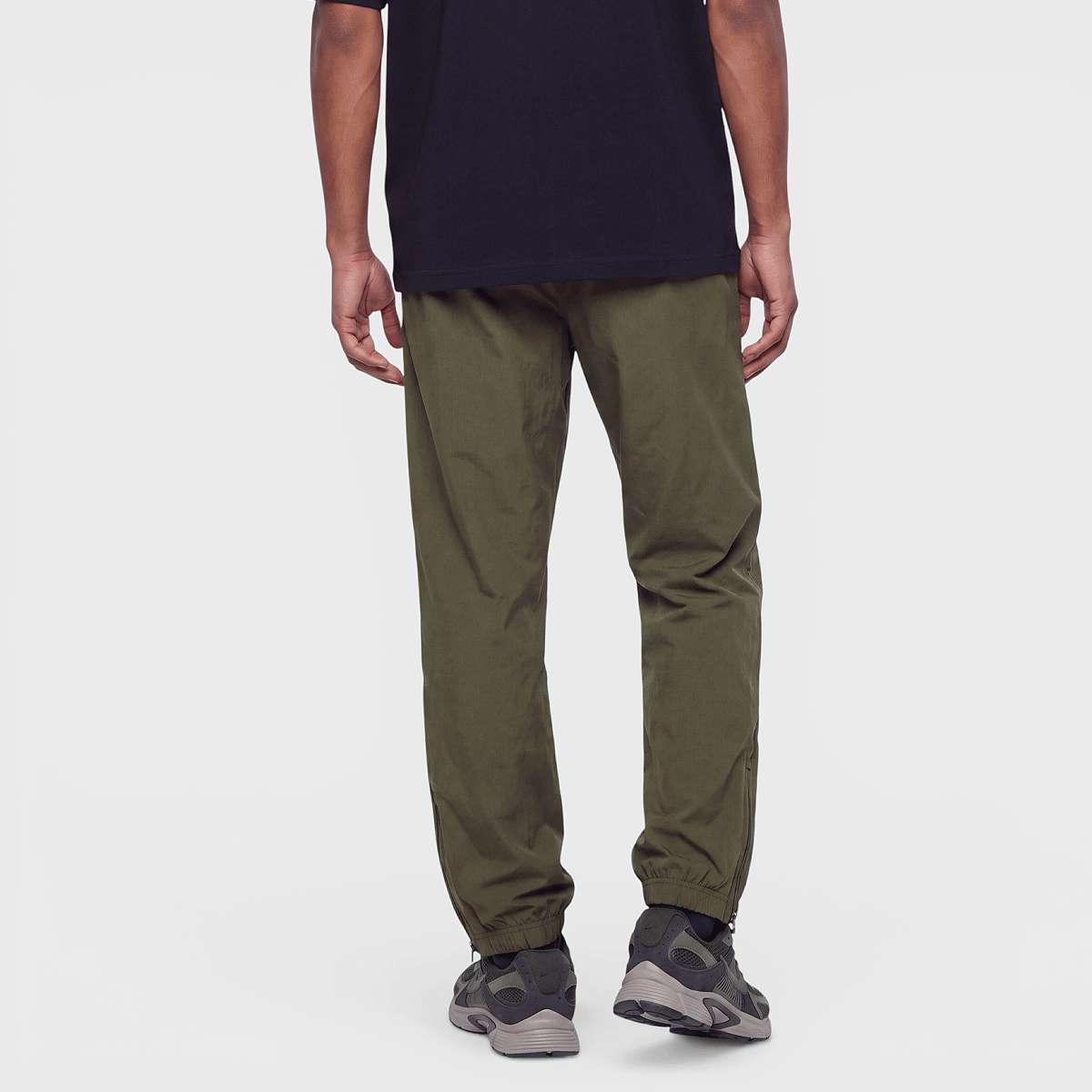 Sergio Tacchini Carson Ripstop Stretch Pants forest night/gardenia — photo 2