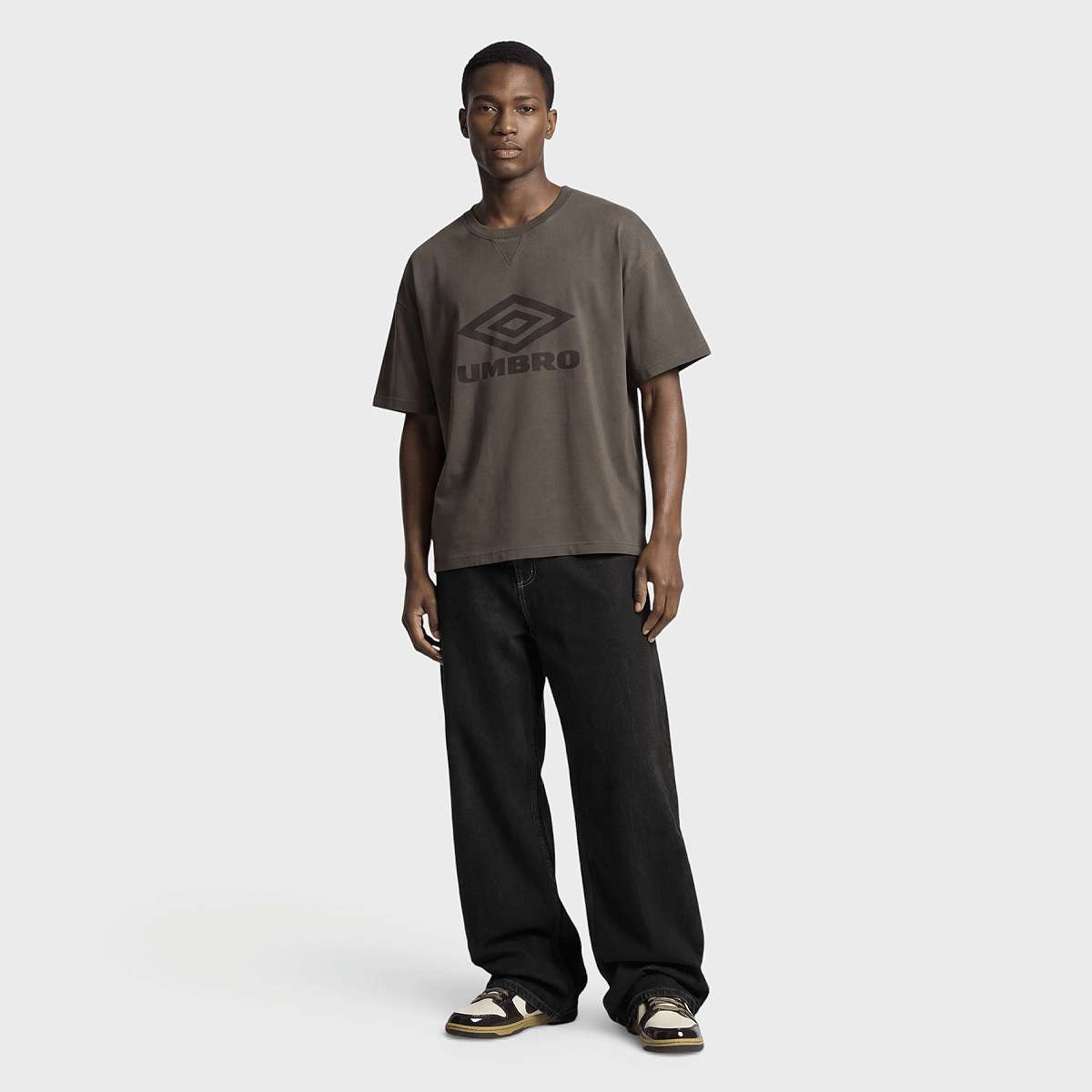 Umbro camiseta boxy lavada marrón — photo 4