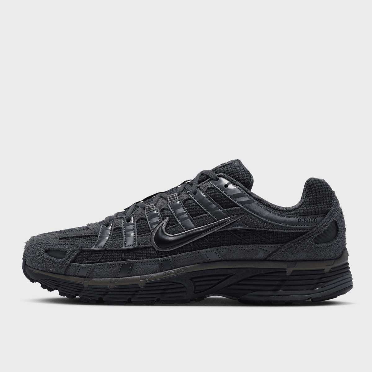 Nike P-6000, vue de côté