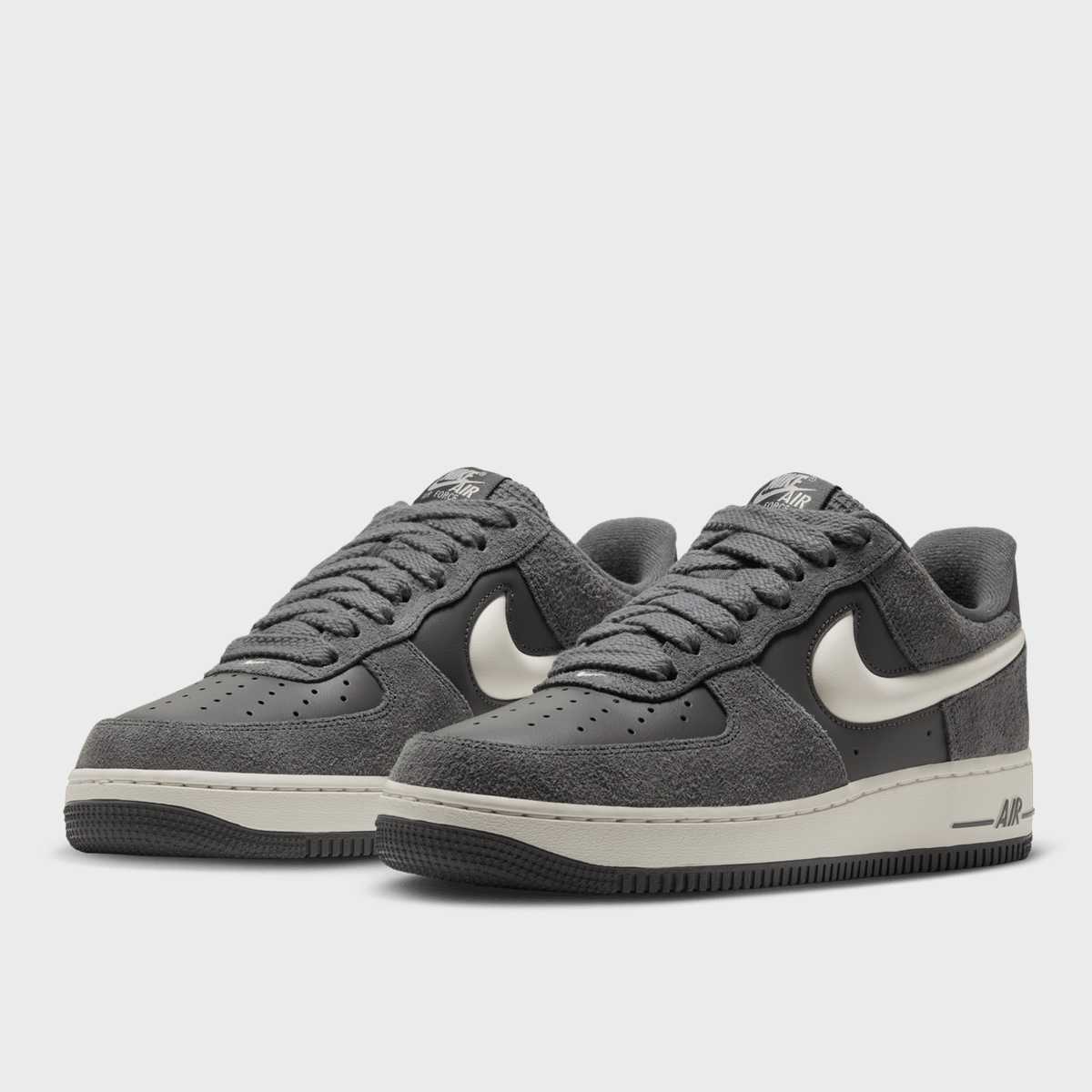 Nike Air Force 1 '07 nouveauté