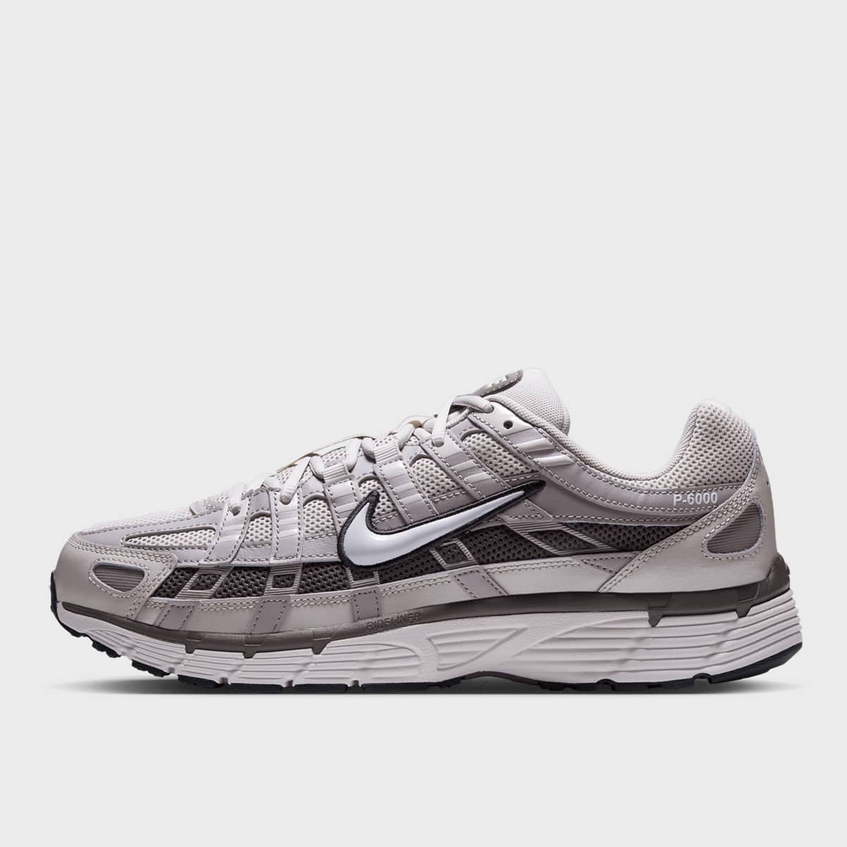 Nike P-6000, vue de côté