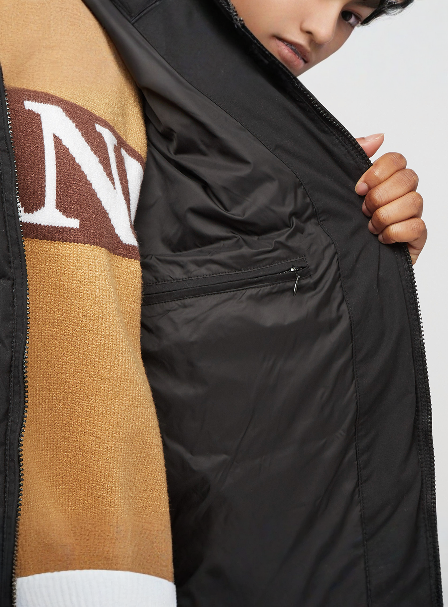 Pegador, Solin Puffer Jacket, black, Image 4 of 5