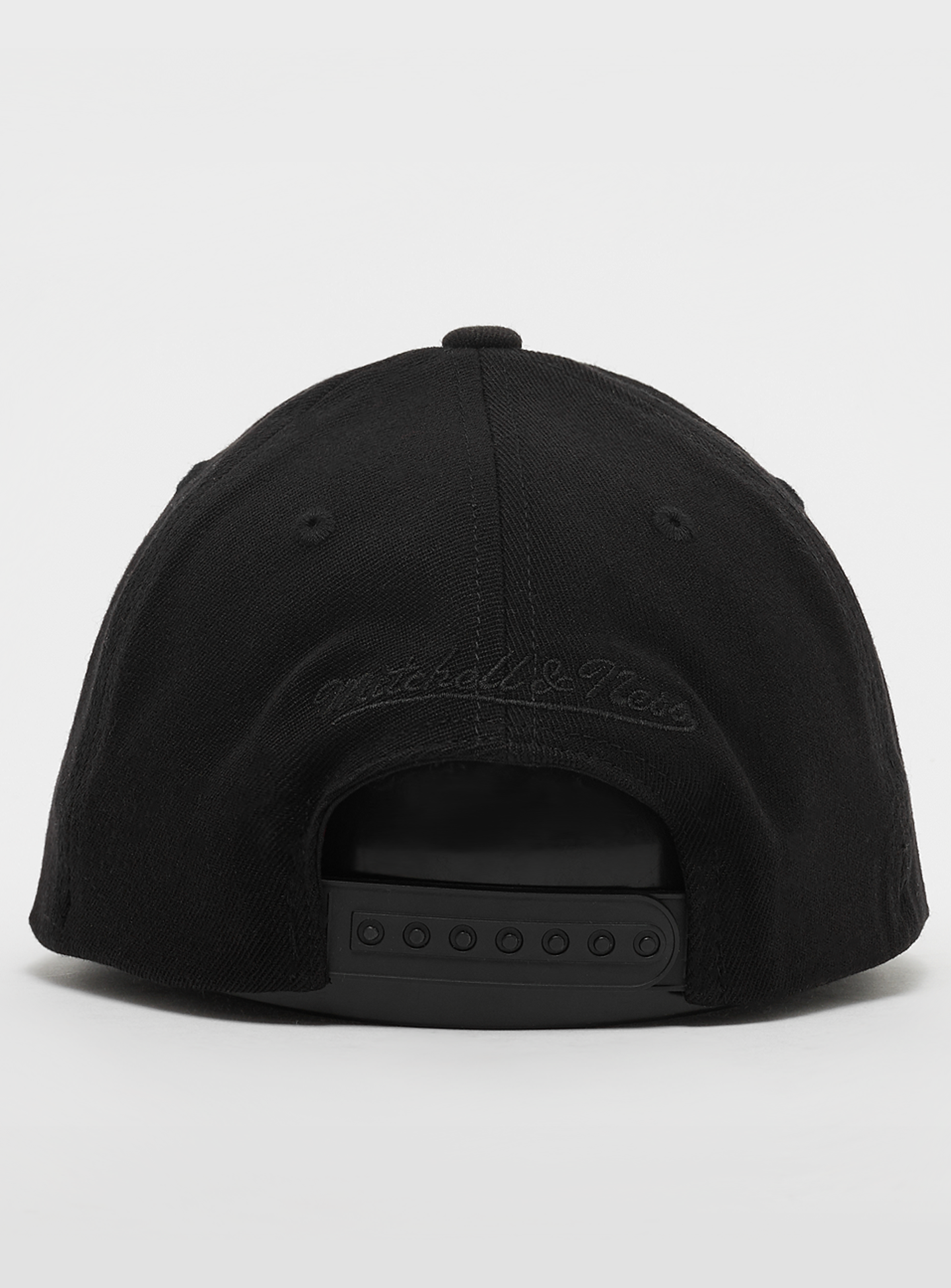 Mitchell & Ness, Classic Red Tonal Snapback Chicago Bulls, black, Image 2 of 4