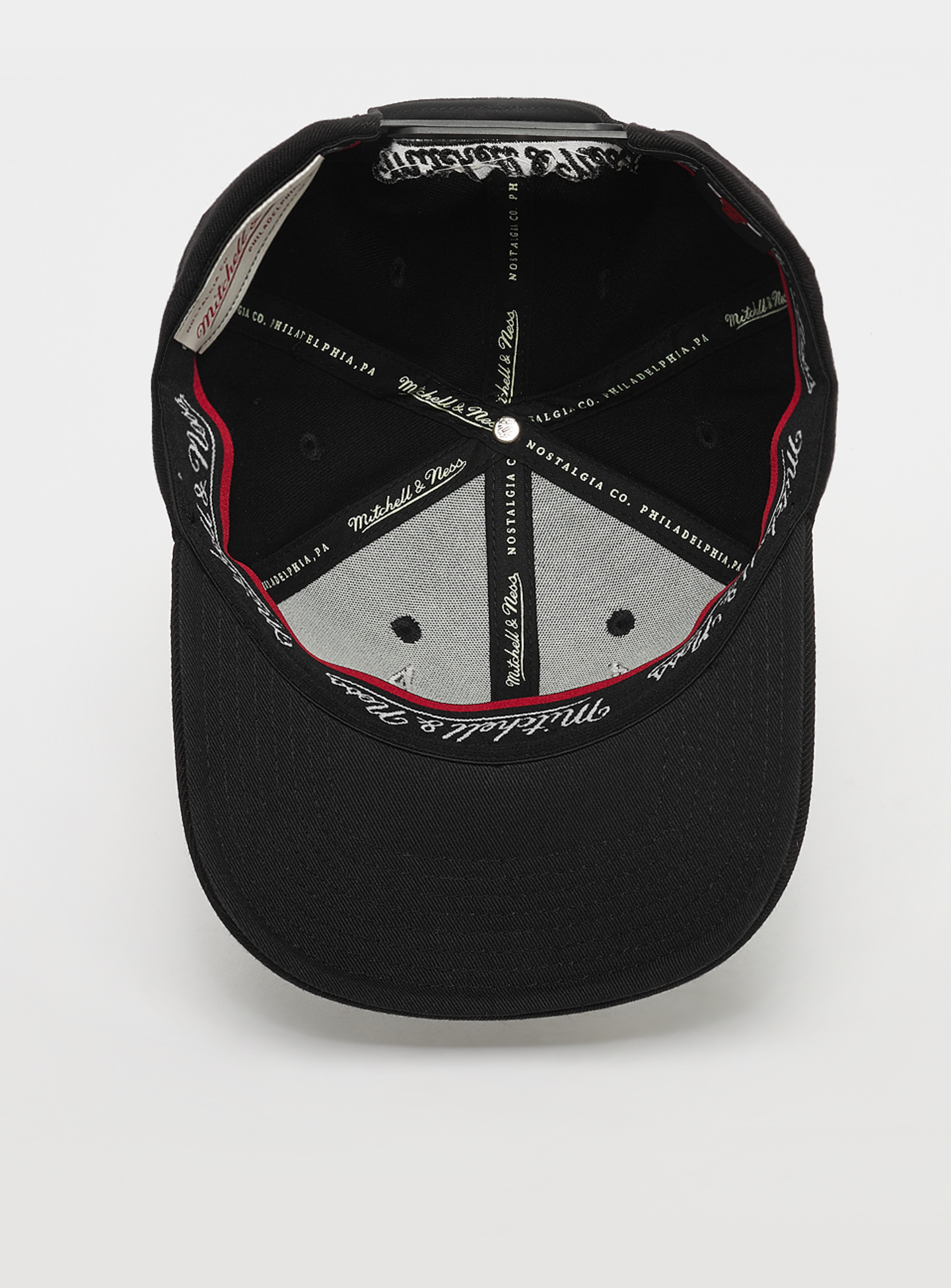 Mitchell & Ness, Classic Red Tonal Snapback Chicago Bulls, black, Image 3 of 4