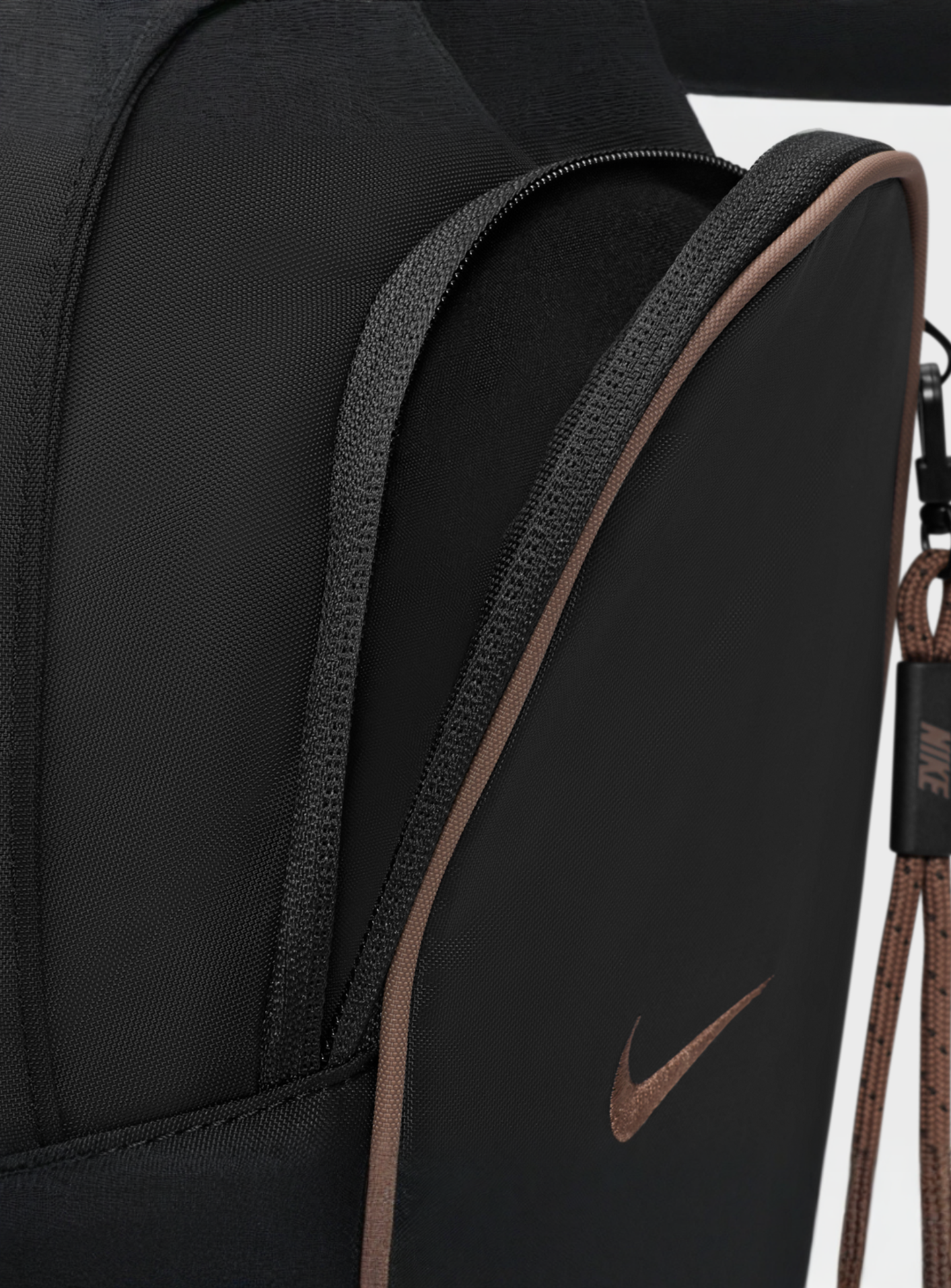 Nike, Sportswear Essentials Sling Bag, black, Image 5 of 9